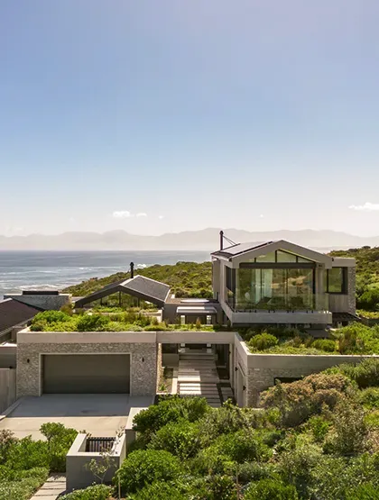 House Klause: A Considered Coastal Residence by Neo Architects